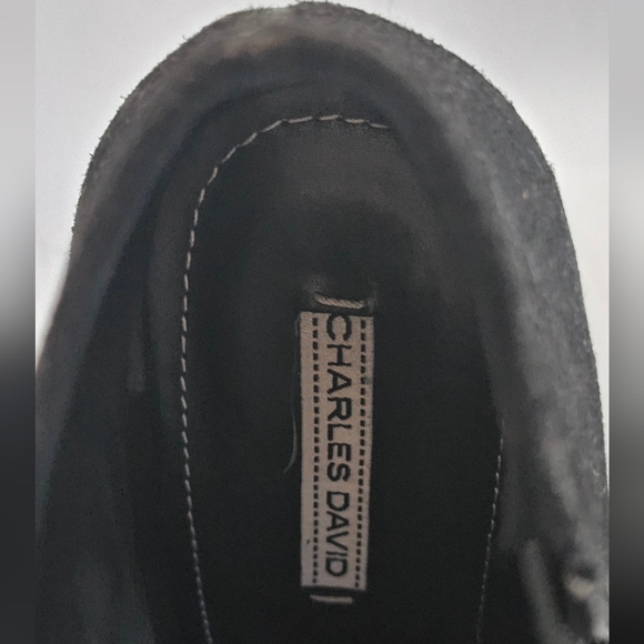 Charles David Genuine Suede Wedge Booties With Fringe On The Outer Side. Black. - Picture 7 of 9